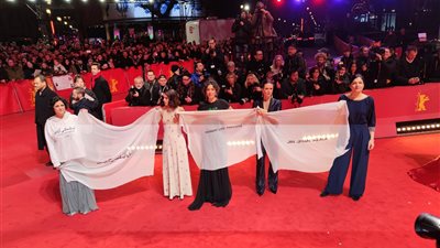 السجادة الحمراء لمهرجان برلين تشهد تضامنا مع احتجاجات إيران