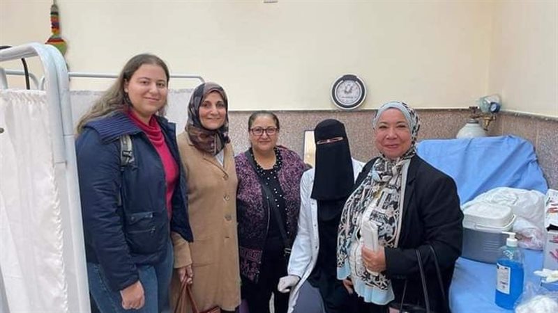 تطعيم 150 طالبا ضد
