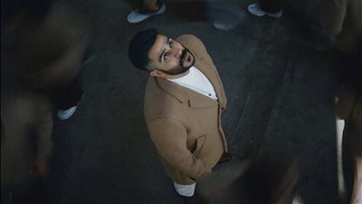 المطرب أحمد كامل يتصدر تريند اليوتيوب بأغنية بعد الكلام (فيديو)