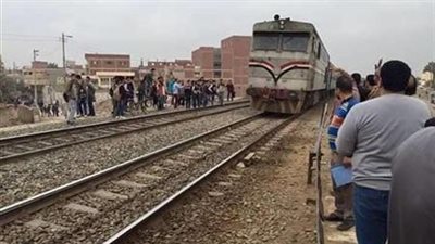 تفاصيل إصابة بائع حلوى سقط من قطار الدقهلية وبتر قدمه
