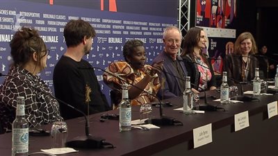 مهرجان برلين، المؤتمر الصحفي لصناع فيلم The Survival of Kindness (صور)