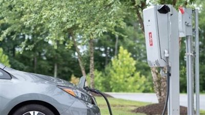 نيسان تكثف جهودها لسرعة الانتقال إلى السيارات الكهربائية 