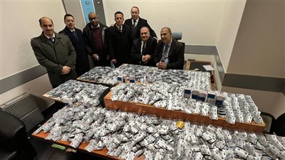 ضبط 9480 قرص فياجرا خلال عيد الحب في مطار القاهرة 
