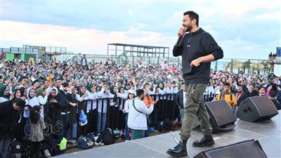 الصور الأولى من حفل حمادة هلال في الإسكندرية