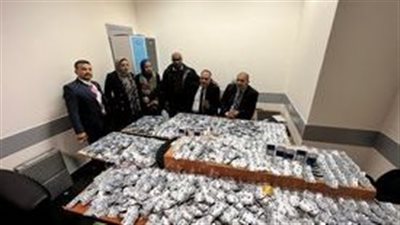 جمارك مطار القاهرة تحبط خطط المهربين.. ضبط هواتف محمولة بحوزة راكب و9480 قرص فياجرا قادمة من نيروبي