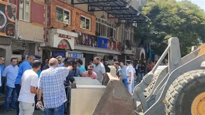 إغلاق 5 مطاعم بالهرم لارتكاب مخالفات وتعديات على الطريق العام