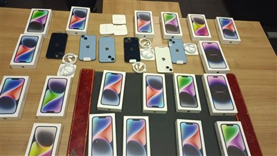 ضبط موظف بإحدى السفارات حاول تهريب 20 محمولا بمطار القاهرة 