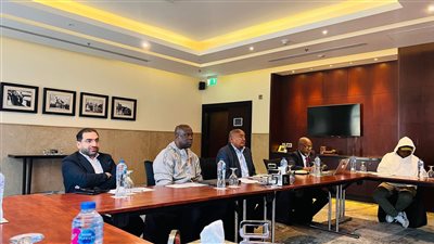 فيوتشر بالأحمر وبيراميدز بالكحلي في مواجهة الكونفدرالية (صور)