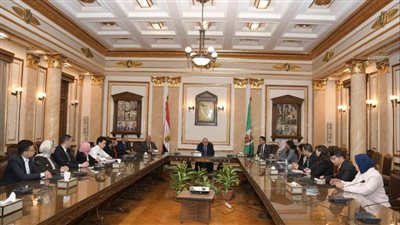 الخشت يشدد على ضرورة تلبية رغبات الطلاب وتنشيط إدارات رعاية الشباب