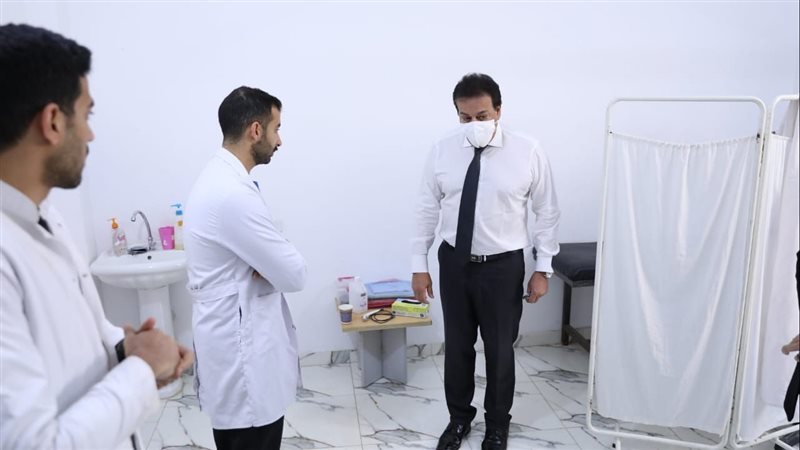 جولة مفاجئة لوزير