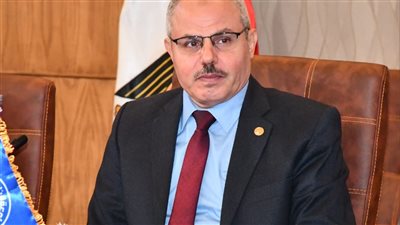 تعديل تشكيل مركز إعداد القادة في جامعة قناة السويس 