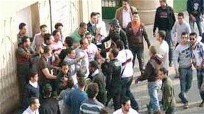 إصابة شخص بطلق ناري أثناء مروره بجوار مشاجرة عائلية في الشرابية