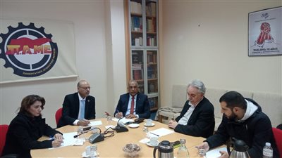 رئيس اتحاد عمال مصر يبحث مع نظيره اليوناني أحوال العمالة في البلاد