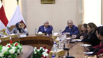 محافظ الوادي الجديد يستقبل وفد الجمعية المصرية لتنظيم الأسرة