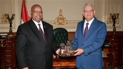 تفاصيل لقاء المستشار حنفي جبالي ورئيس برلمان زيمبابوي