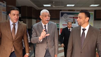 رئيس جامعة المنوفية يتفقد كلية تكنولوجيا العلوم الصحية التطبيقية