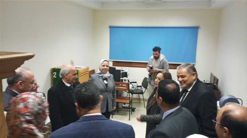 الوفد البرلماني بجولة