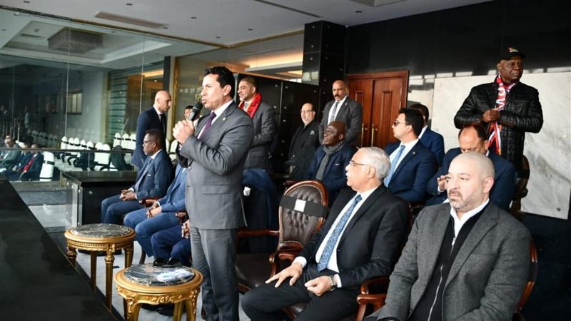 وزير الرياضة يفتتح