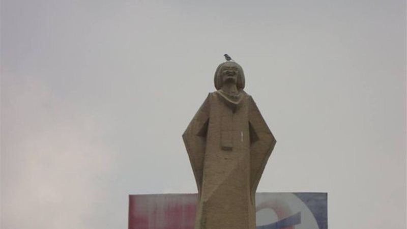 التمثال مثير الجدل