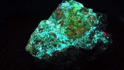 مراقبون دوليون يكتشفون يورانيوم مخصبًا بدرجة نقاء 84 % في إيران