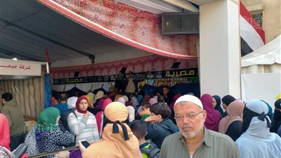 زحام كبير في معرض أهلا رمضان بالمنيب لشراء السلع (فيديو وصور) 