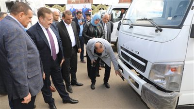 وزير التنمية ومحافظ المنوفية يشهدان اصطفاف المعدات الجديدة لدعم منظومة المخلفات الصلبة