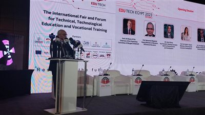 حجازي: اللي شغال في التعليم الفني كسبان 