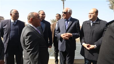 محافظ الجيزة يتفقد أعمال رصف شوارع البدرشين والعياط (صور) 