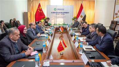 قناة السويس تبحث تشغيل استثمارات صينية بـ5 مليارات دولار 