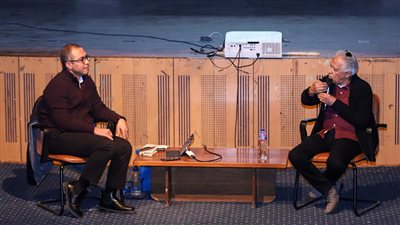 أنسي أبو سيف بالإسكندرية للفيلم القصير: مهندس الديكور يختلف عن مصمم المناظر