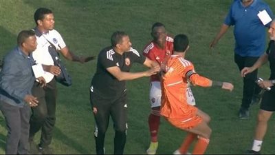 الهلال السوداني يقدم شكوى للكاف ضد محمد الشناوي