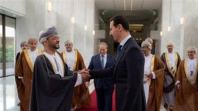 بشار الأسد يخرج من سوريا ويصل سلطنة عمان (صور)