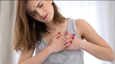 15 سببا وراء نغزات القلب، تعرفى عليها 