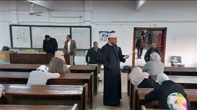 قيادات الأزهر يتابعون اختبارات رواق العلوم الشرعية والعربية بالمحافظات