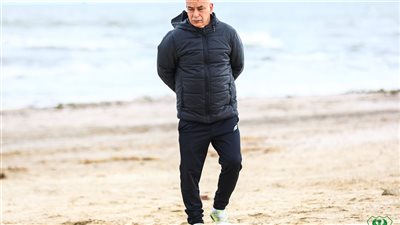 حسام حسن يواجه أزمة بالمصري قبل مواجهة بيراميدز 