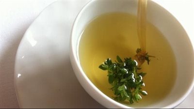 فوائد الزعتر المغلي، يقوى العظام والمناعة ويساعد على النوم الهاديء 