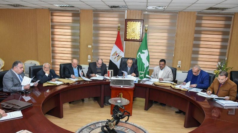 محافظ الشرقية يترأس