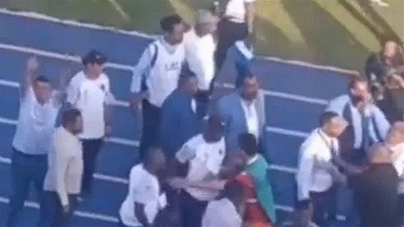 جانب من احداث مباراة