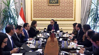 مركز معلومات الوزراء يناقش اتجاهات الصناعة مع تحديات الاقتصاد العالمي 