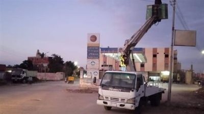 نشاط مكثف لصيانة الأعمدة والنظافة والرصف بفاقوس شرقية 