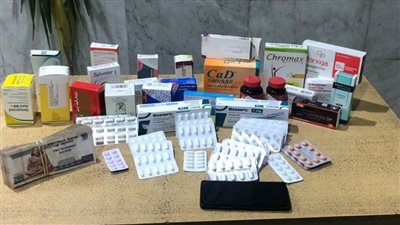 عاطل يحول مسكنه وكرًا لترويج الترامادول ويعلن عن نشاطه عبر الفيس