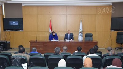 سكرتير عام بني سويف يناقش موقف الاستجابة لمنظومة الشكاوى الحكومية