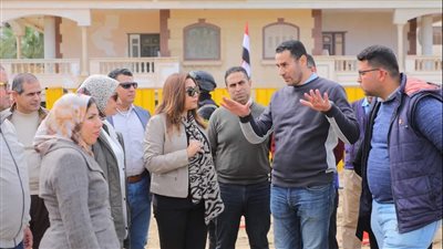 محافظ دمياط تتابع الأعمال الجارية بتطوير شوارع رأس البر