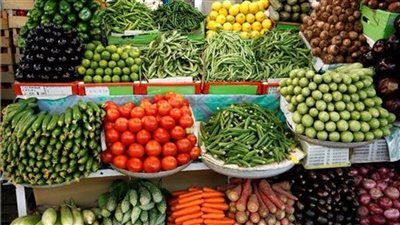 أسعار الجملة للخضر والفاكهة بسوق أكتوبر(مستند)