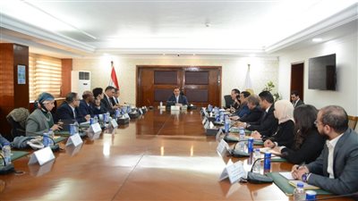 وزير التنمية المحلية يستقبل وفد البنك الدولي لمتابعة مستجدات برنامج التنمية بالصعيد 