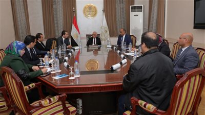 وزير التعليم يلتقي المدير التنفيذي لشركة 