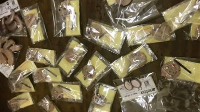 ضبط محاولة تهريب كمية من المستلزمات الطبية بمطار القاهرة