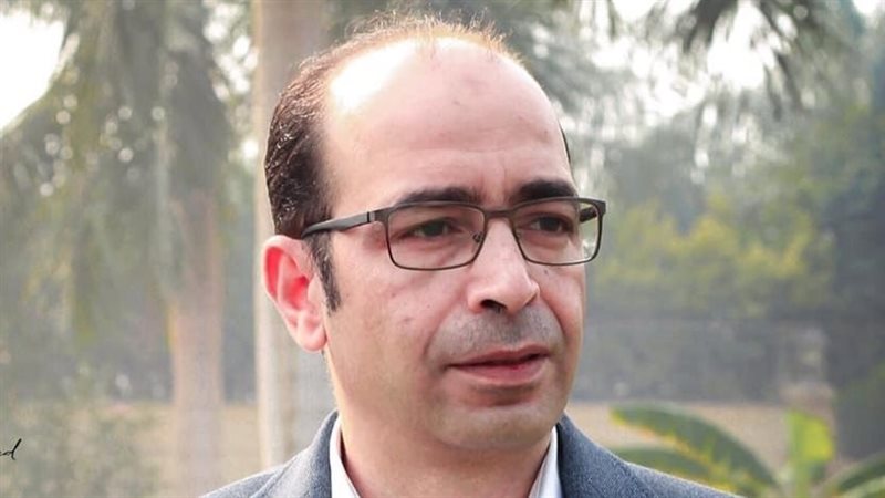 الكاتب عمرو دنقل،