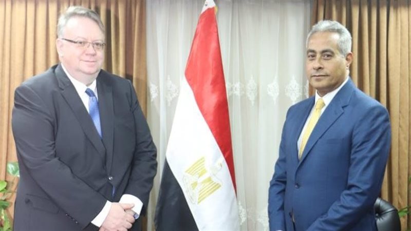 وزير القوى العاملة