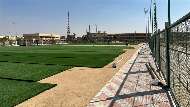 بدء تركيب النجيل